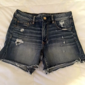 NWOT AE Mid-Wash Jean High-Rise Shortie, Size 12